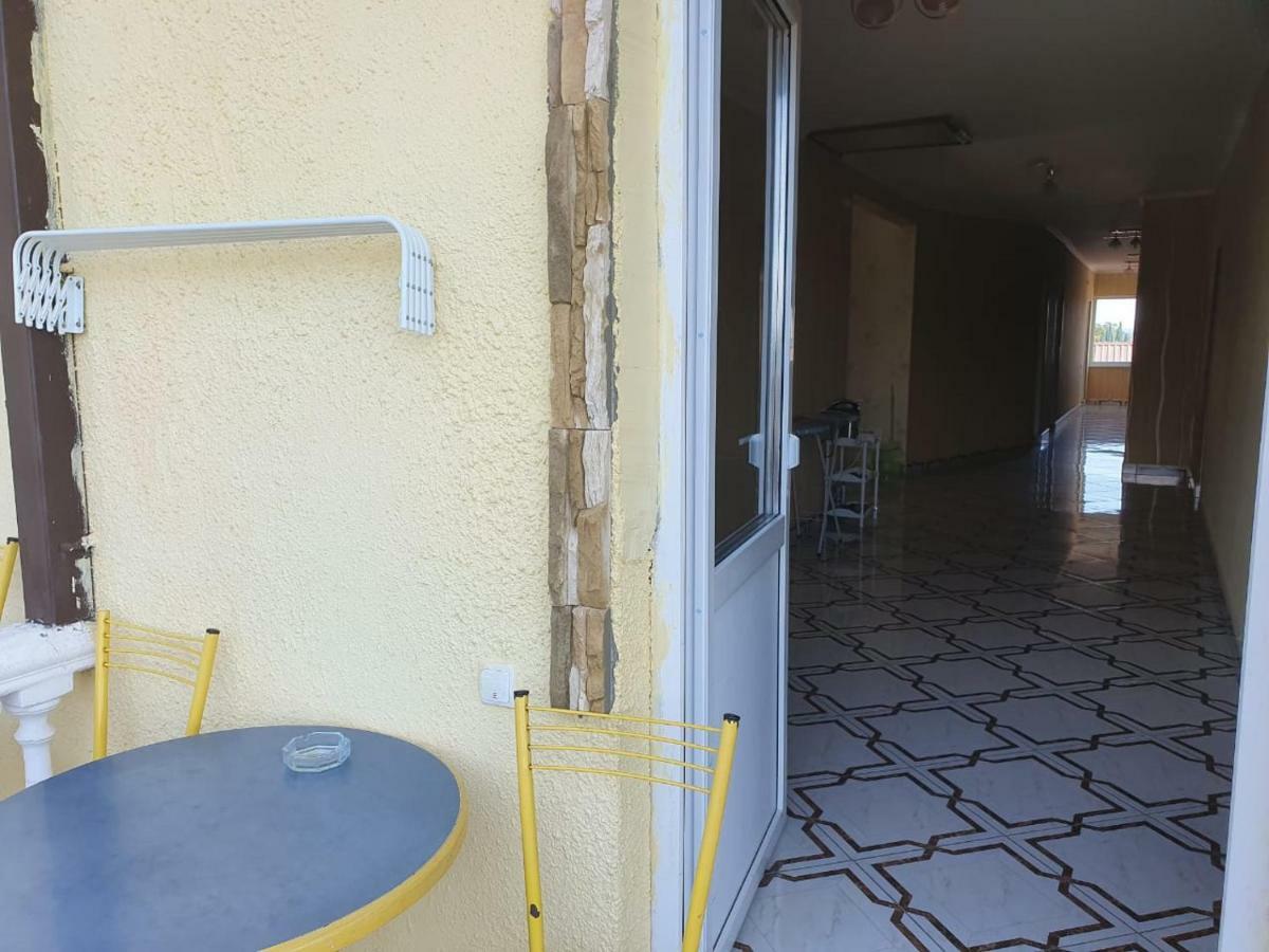 Ахра Hotel Gagra Esterno foto