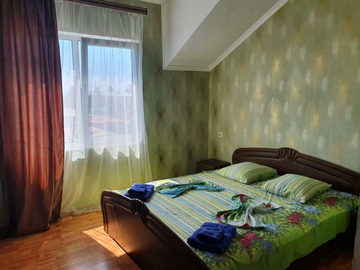 Ахра Hotel Gagra Esterno foto